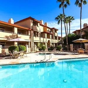 Holiday home Private Community W/3 Pool-spa Complexes, Heated & Open 24/7/365! Phoenix