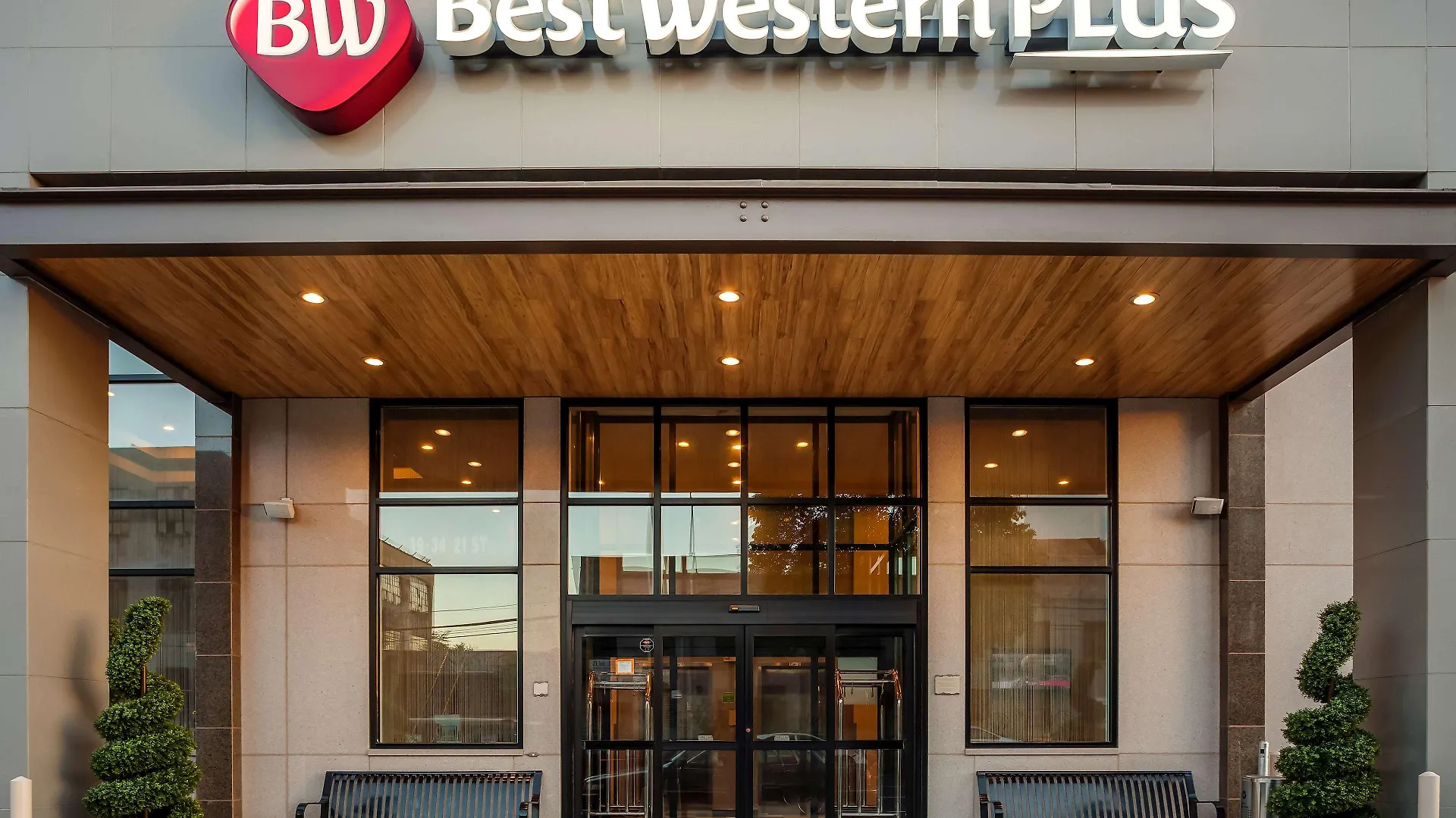 Best Western Plus Plaza Hotel New York
