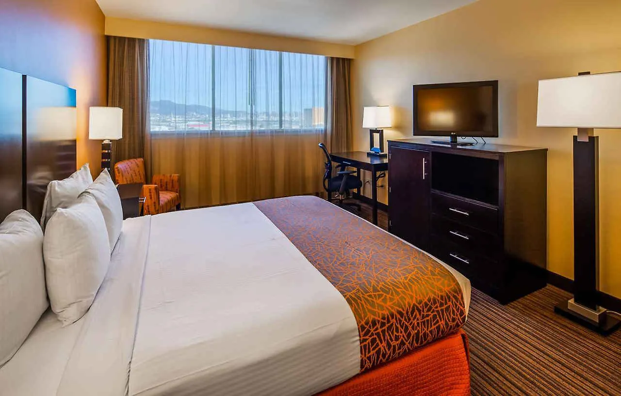 Best Western Plus Plaza Hotel New York 3*,